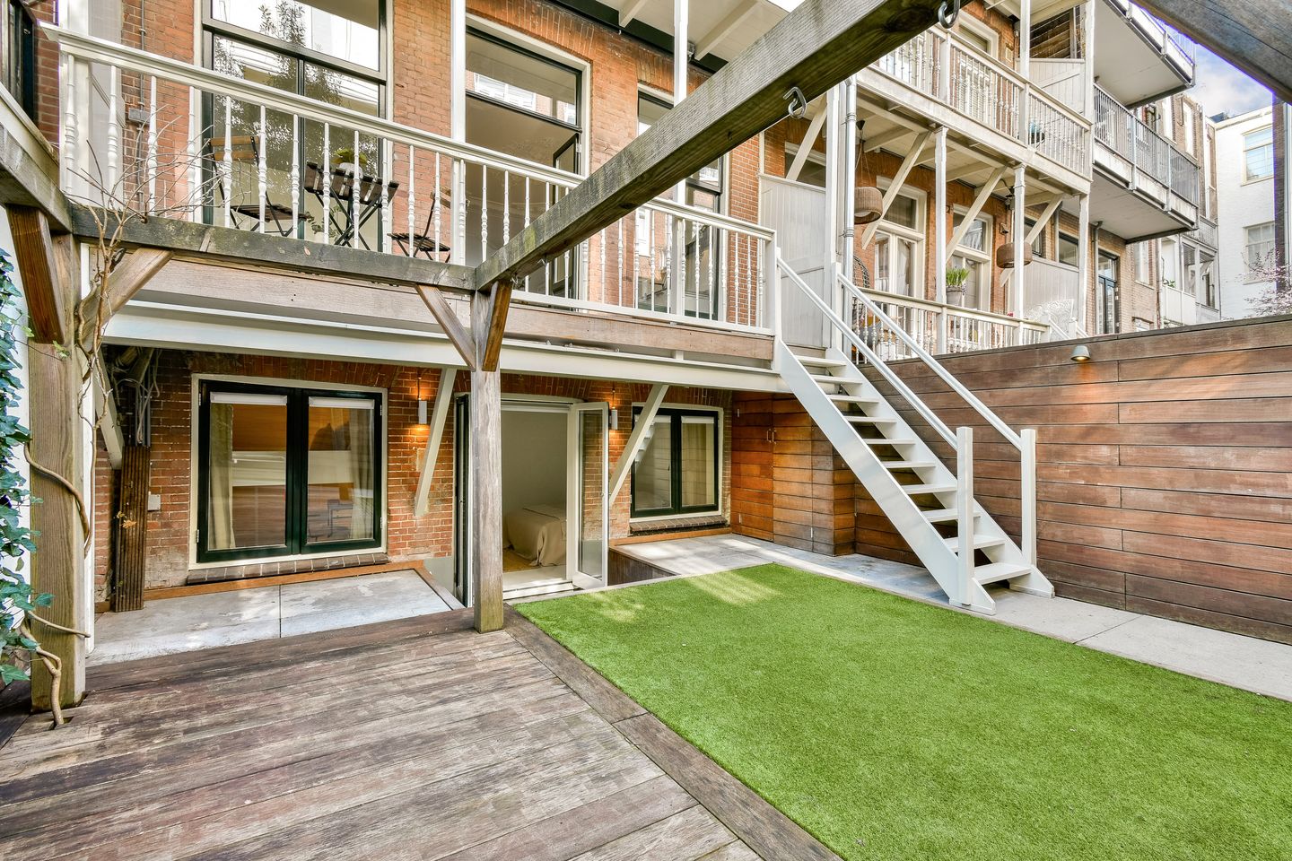 Foto 20 van Van Eeghenstraat 26-H