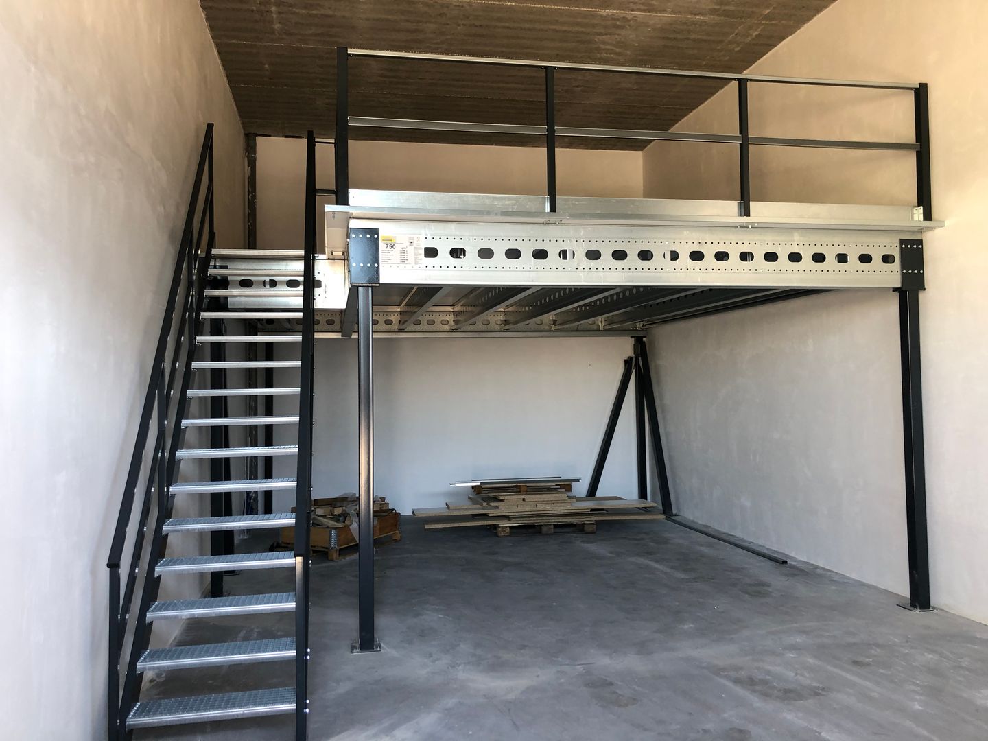 View photo 2 of Dijckerhoek 83