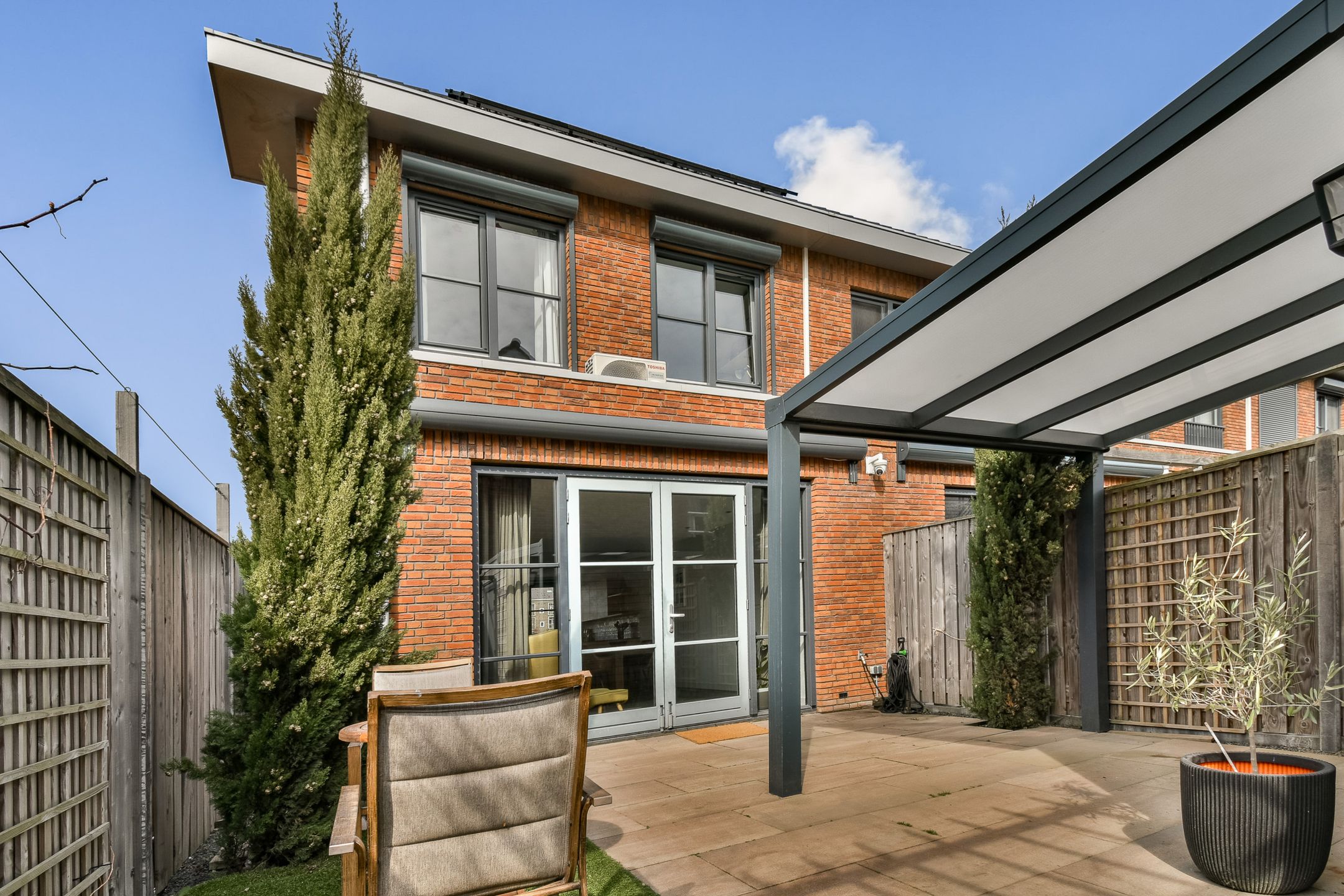 Foto 12 van Hof van Delftsesluis 49