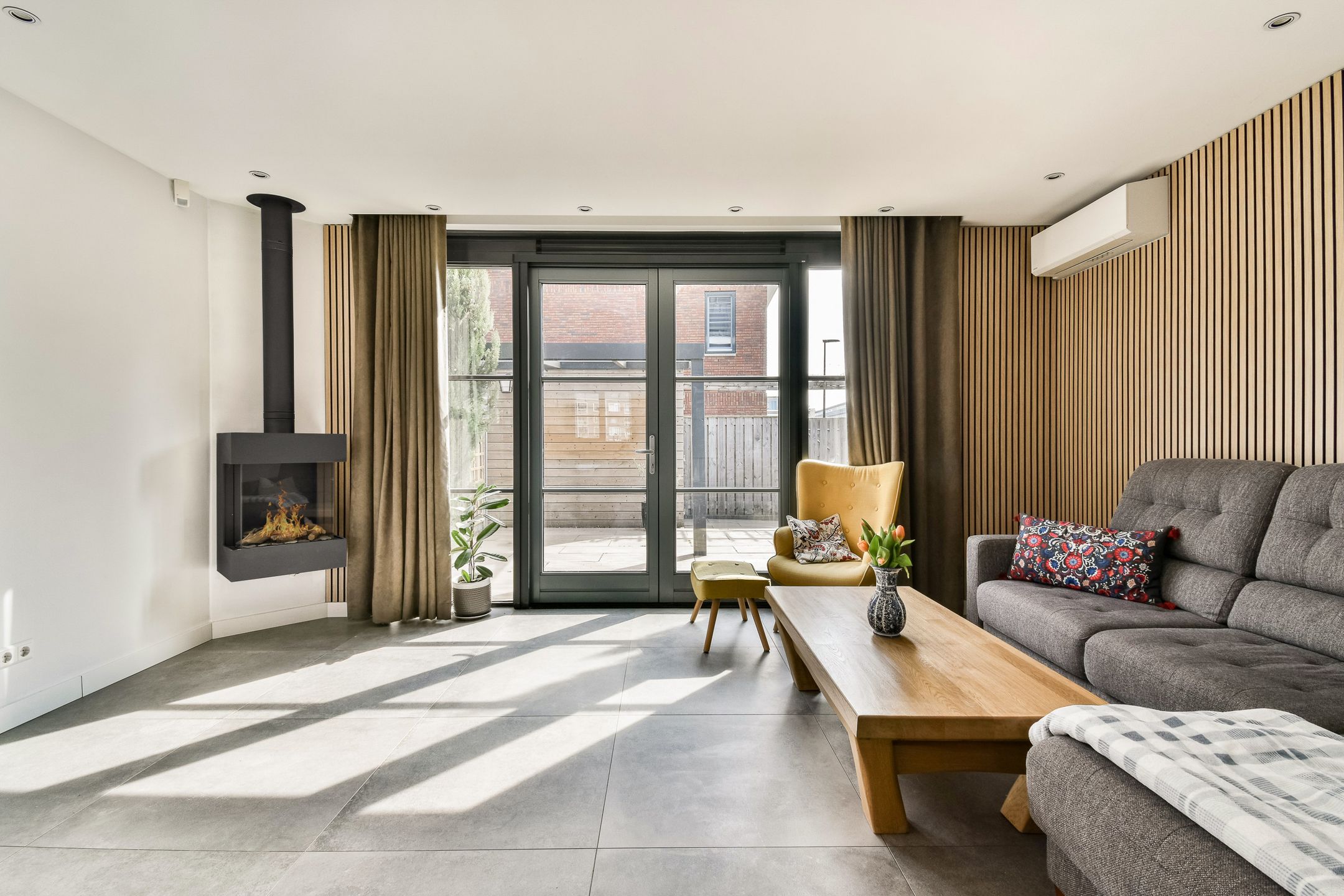 Foto 3 van Hof van Delftsesluis 49