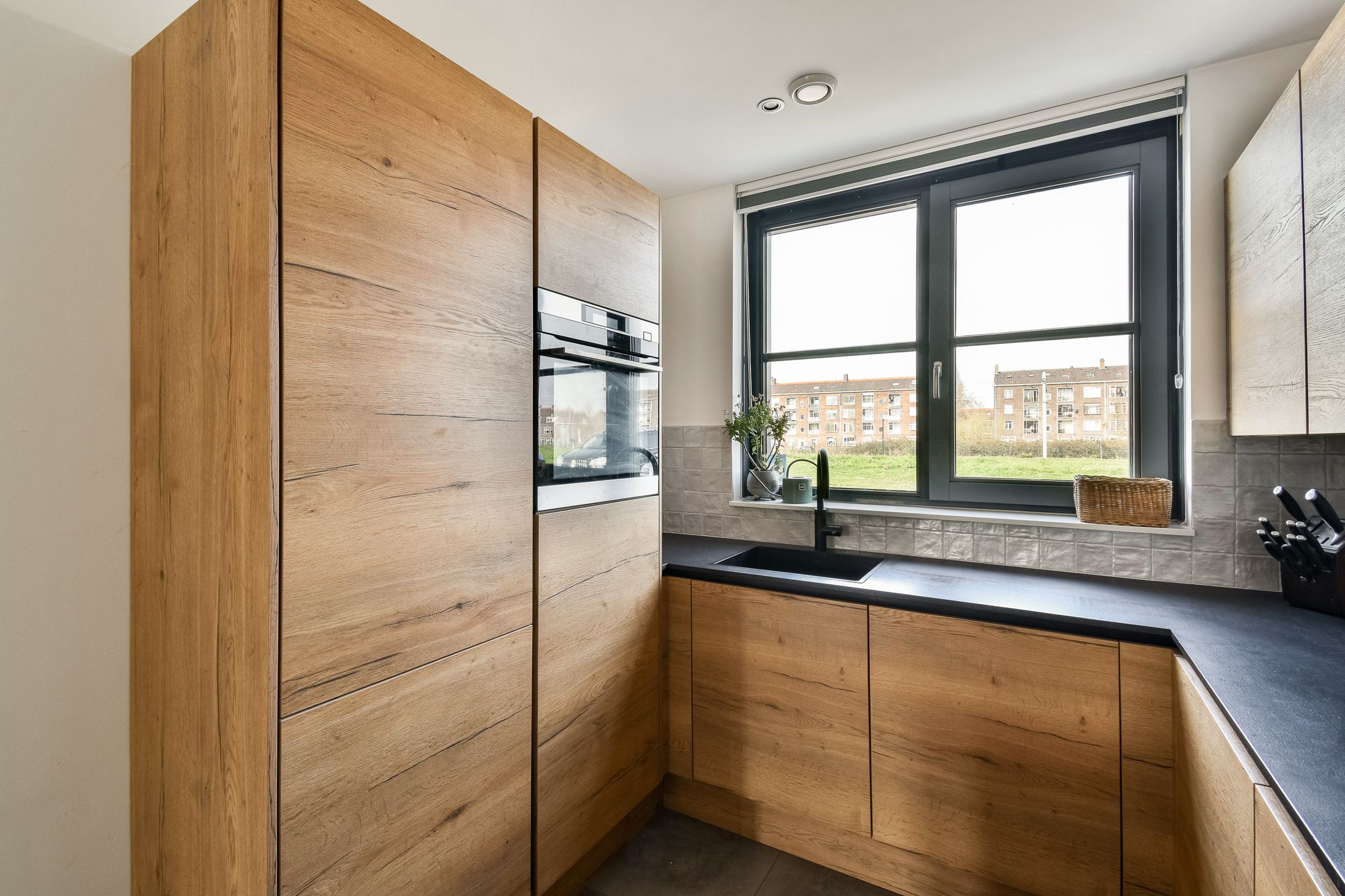 Foto 9 van Hof van Delftsesluis 49