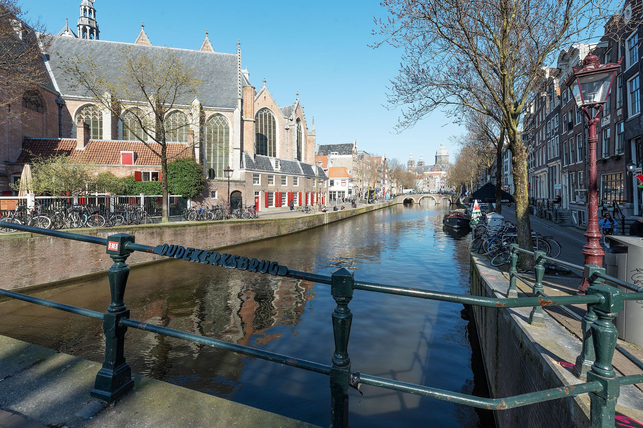 Foto 24 van Oudezijds Voorburgwal 77-A