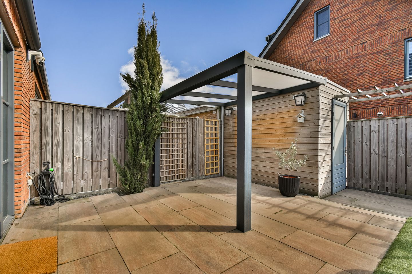 Foto 10 van Hof van Delftsesluis 49