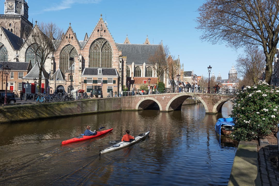 Foto 22 van Oudezijds Voorburgwal 77-A