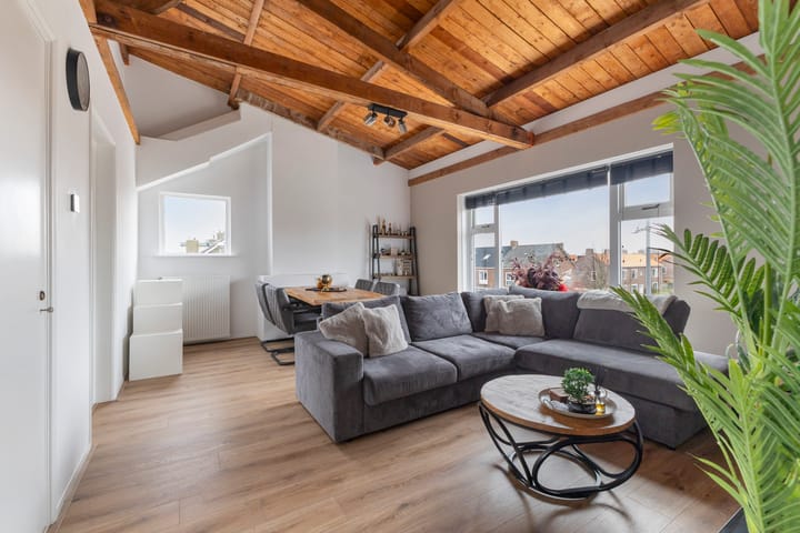 Foto 2 van Middenweg 59