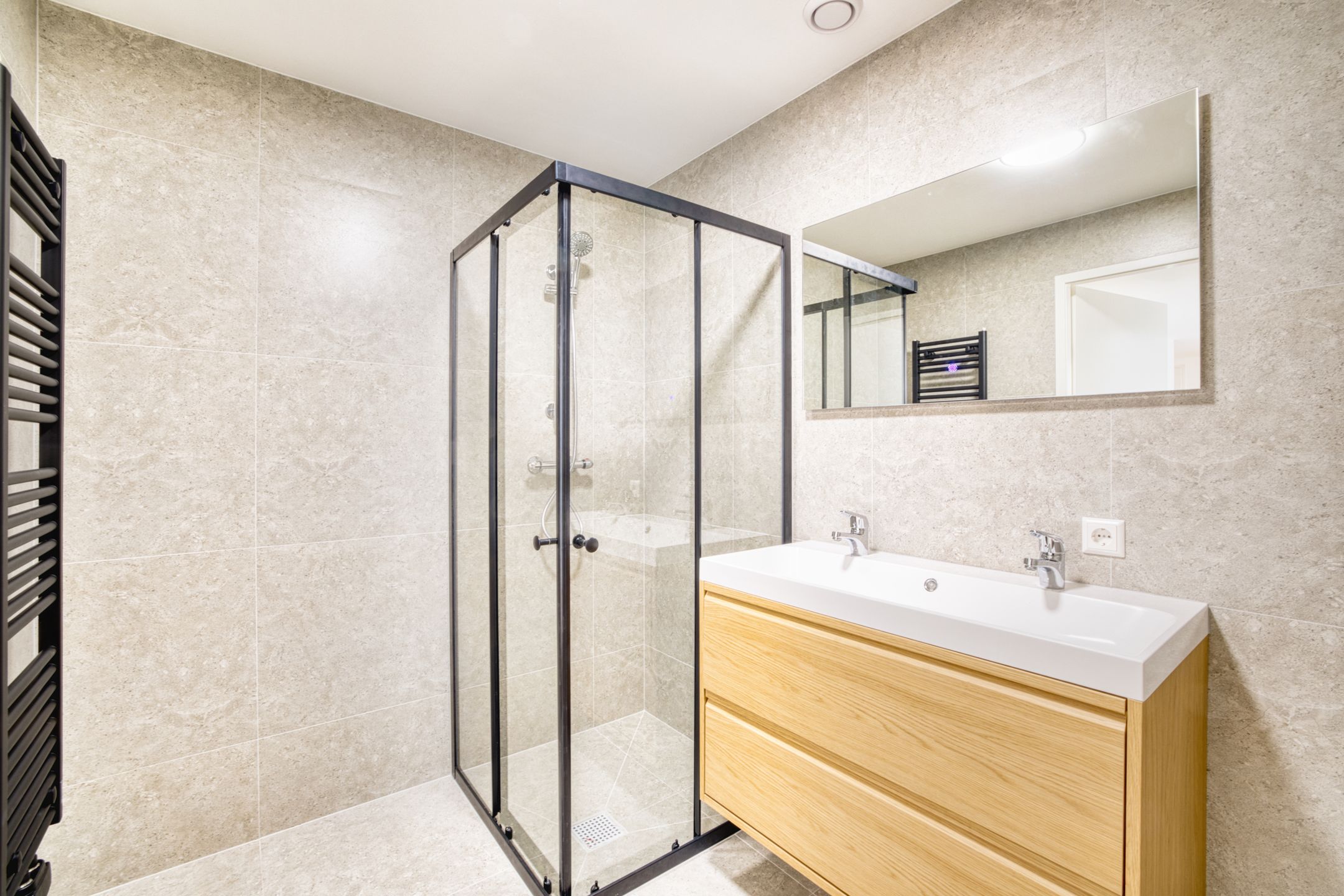 Foto 12 van Noord West Buitensingel 3-A