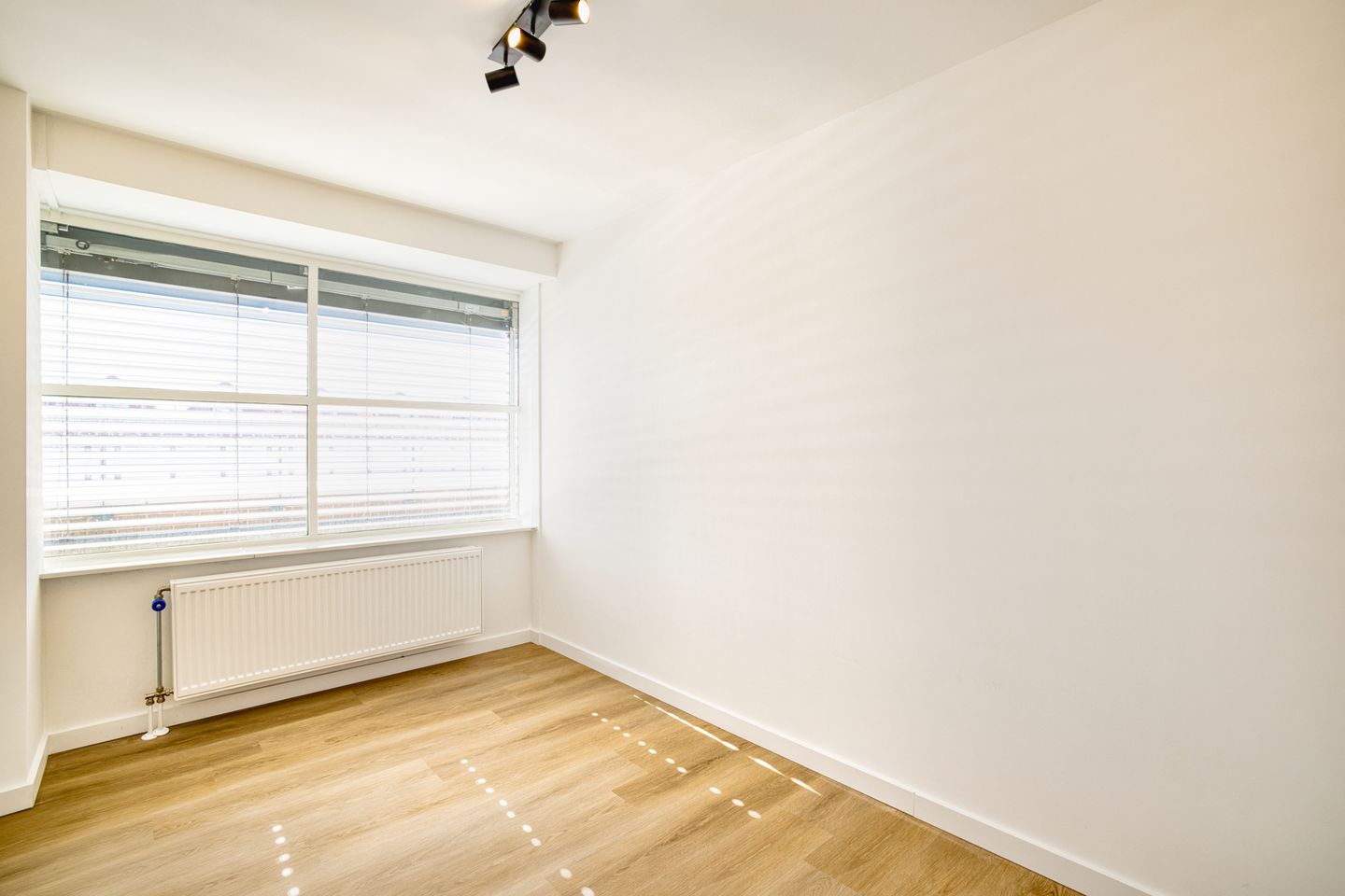 Foto 10 van Noord West Buitensingel 3-A