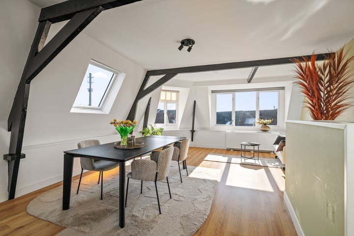 Photo 2 of Molenstraat 125