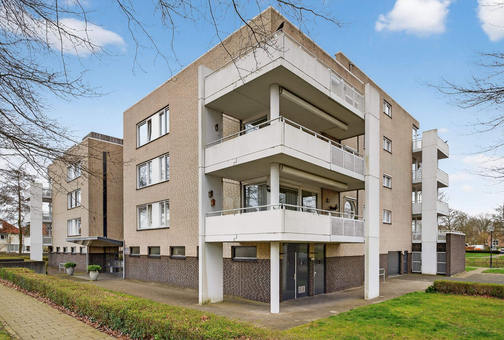 Foto 33 van Meester Broerensingel 14