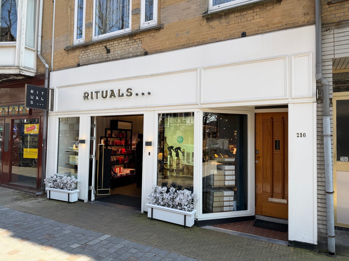 Bekijk foto 1 van Frederik Hendriklaan 214