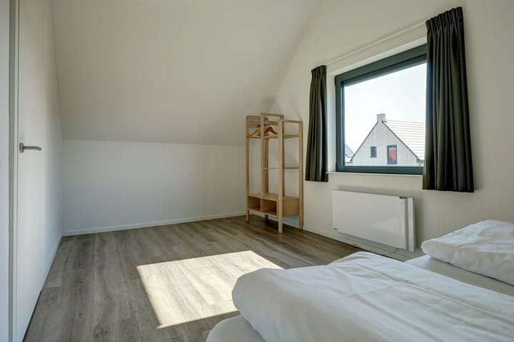 Vrijstaande woning te koop: Veerweg 50-042, Wolphaartsdijk