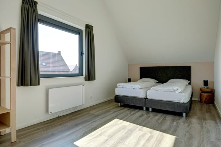 Vrijstaande woning te koop: Veerweg 50-042, Wolphaartsdijk