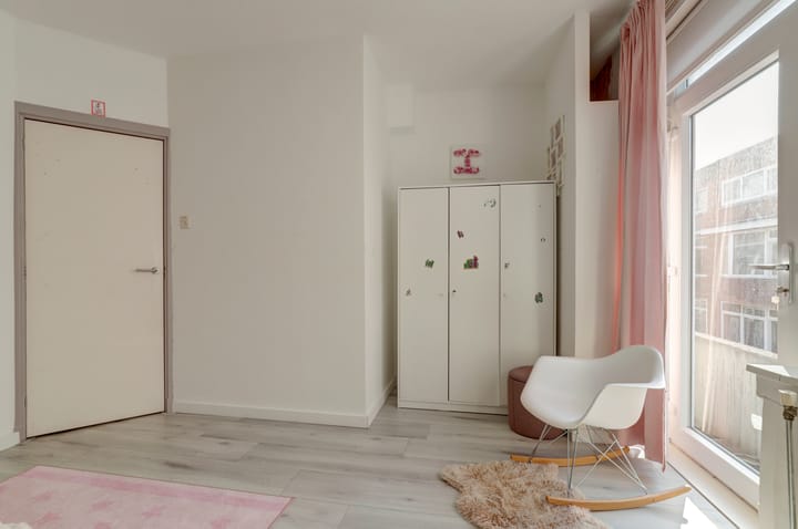 Tussenwoning te koop: Halleystraat 11, Schiedam