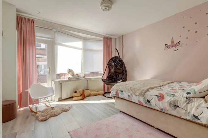 Tussenwoning te koop: Halleystraat 11, Schiedam
