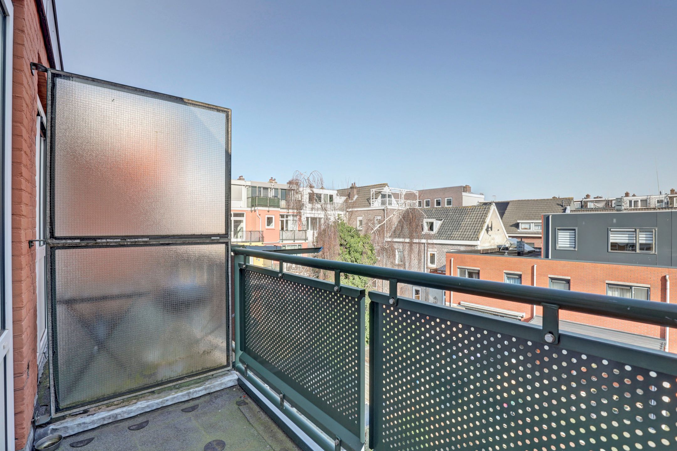 Spacious 4-Room Family Terraced House with Solar Panels and Energy Label A — 33