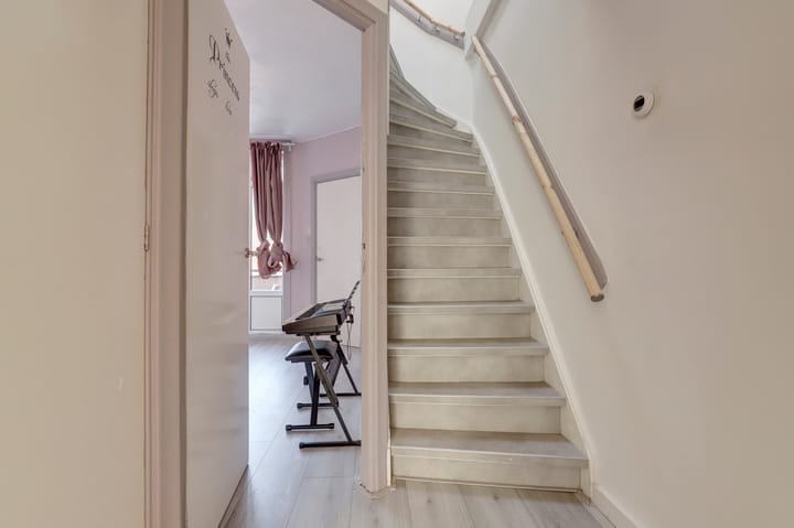 Tussenwoning te koop: Halleystraat 11, Schiedam