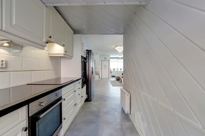 Tussenwoning te koop: Halleystraat 11, Schiedam
