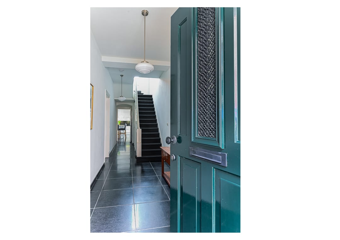 Photo 2 of Nassaustraat 6