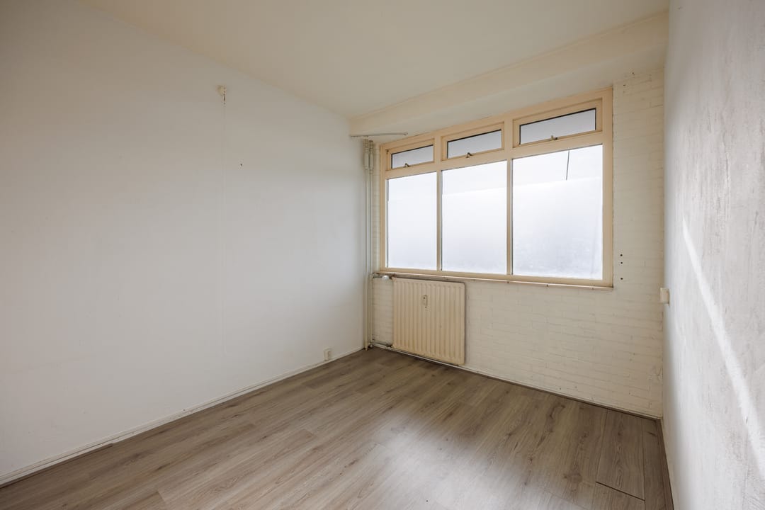 Apartment with panoramic city view in Delft — 12