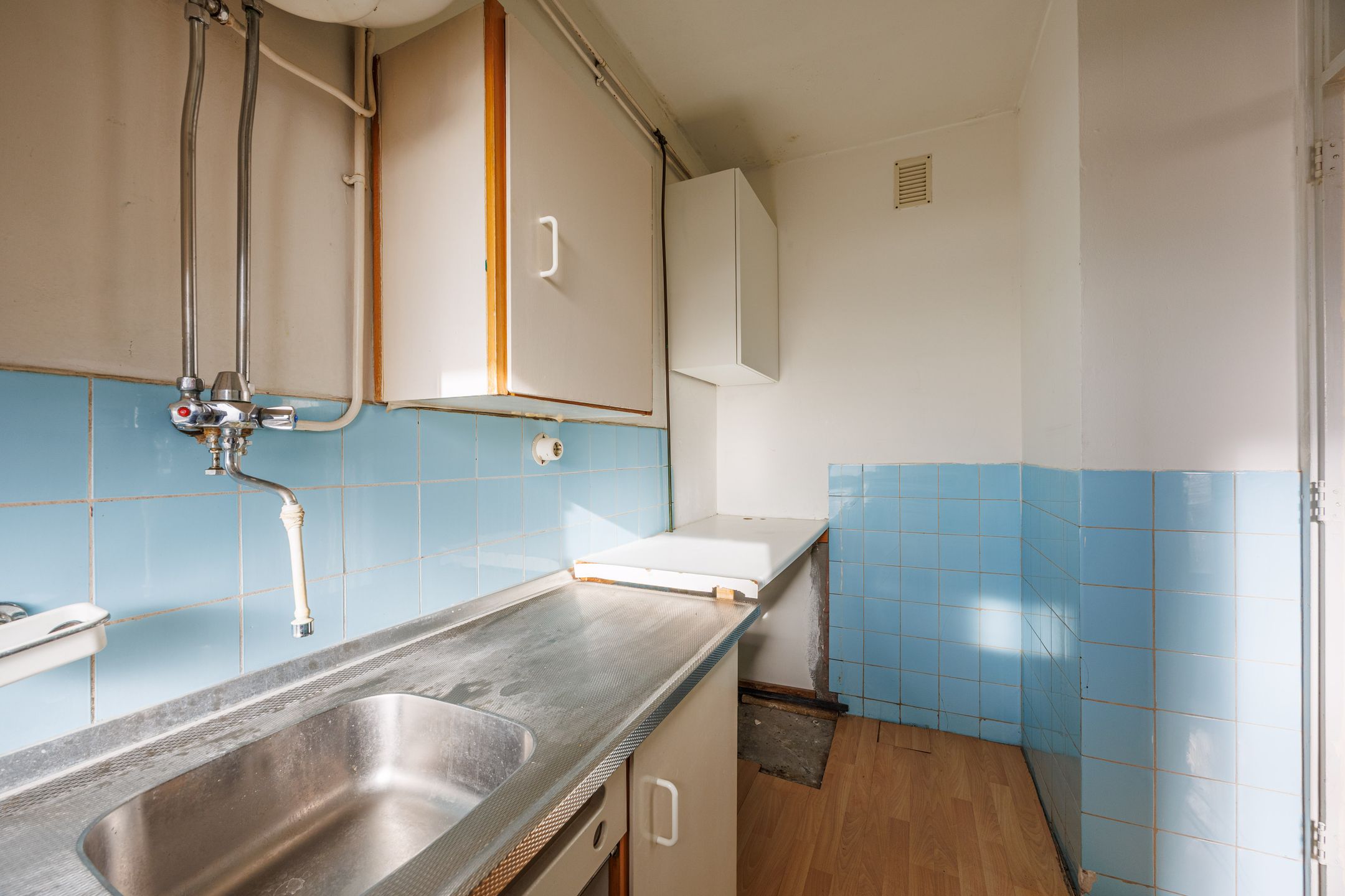 Apartment with panoramic city view in Delft — 17