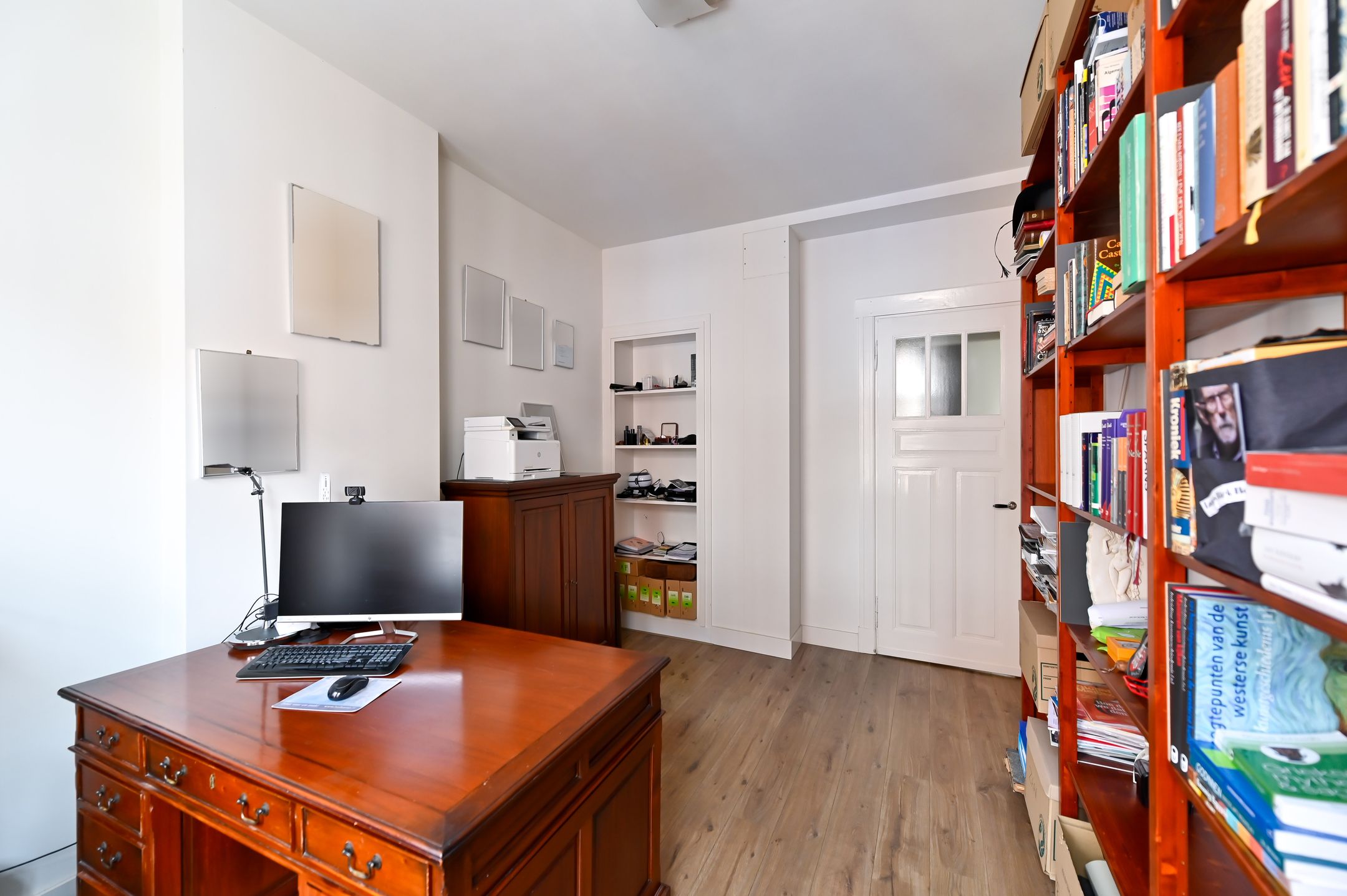 Photo 21 of Nassaustraat 6