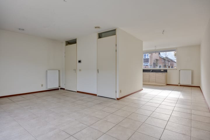 Photo 2 of Speldenmaker 23-B