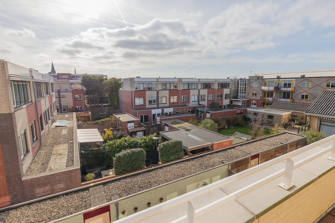 Well-maintained and spacious 3-room maisonette apartment with sunny balcony in Noordwijk-Binnen — 20