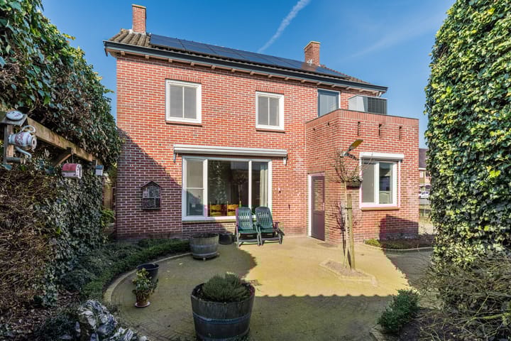 Photo 2 of Wilhelminalaan 18