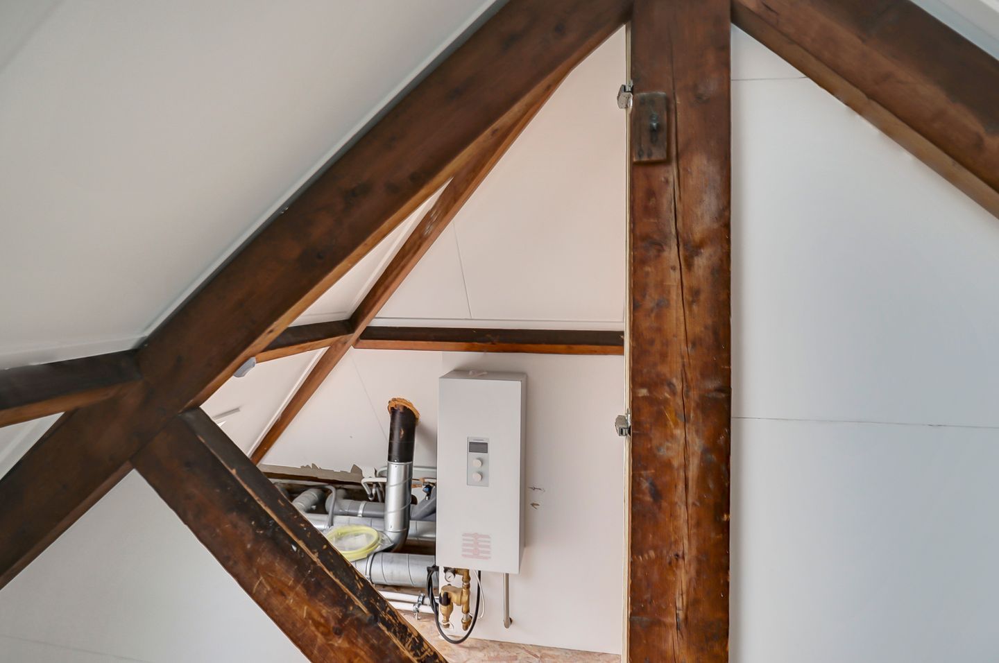 Stylish Corner Apartment with Character in Historic Gouda Center — 19