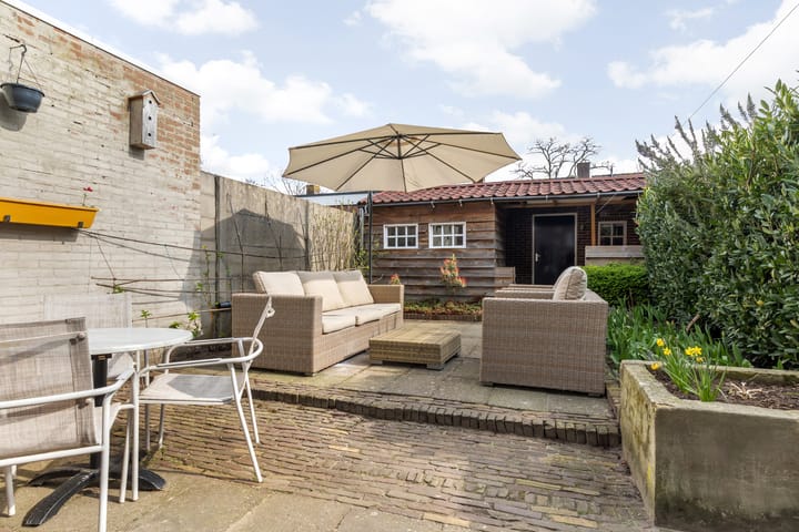 Foto 2 van van Limburg Stirumstraat 31