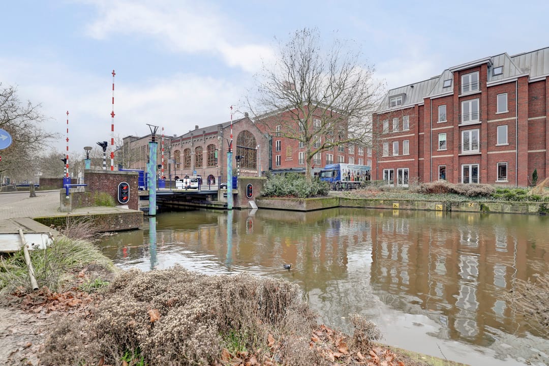 Stylish Corner Apartment with Character in Historic Gouda Center — 22