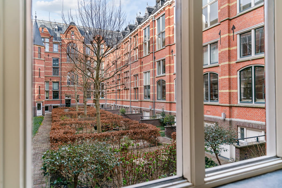 Photo 38 of Hugo de Grootstraat 109