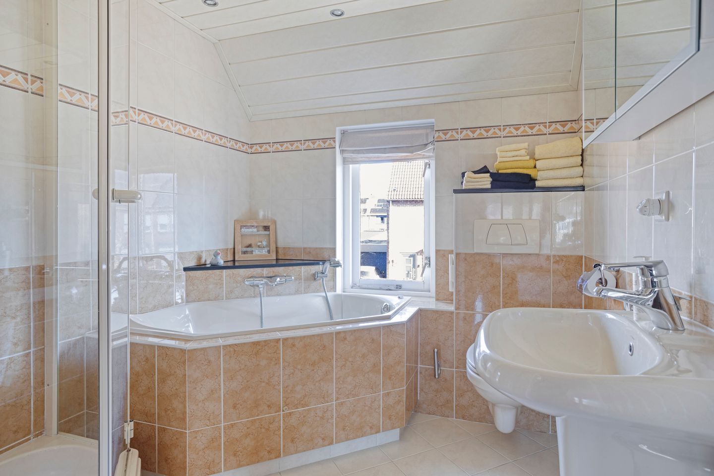 Foto 19 van Klaprooslaan 95