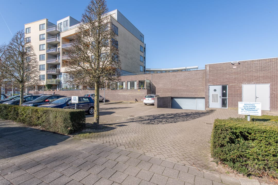Photo 47 of Willem de Zwijgerlaan 227