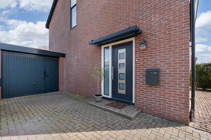 Photo 3 of de Finne 46