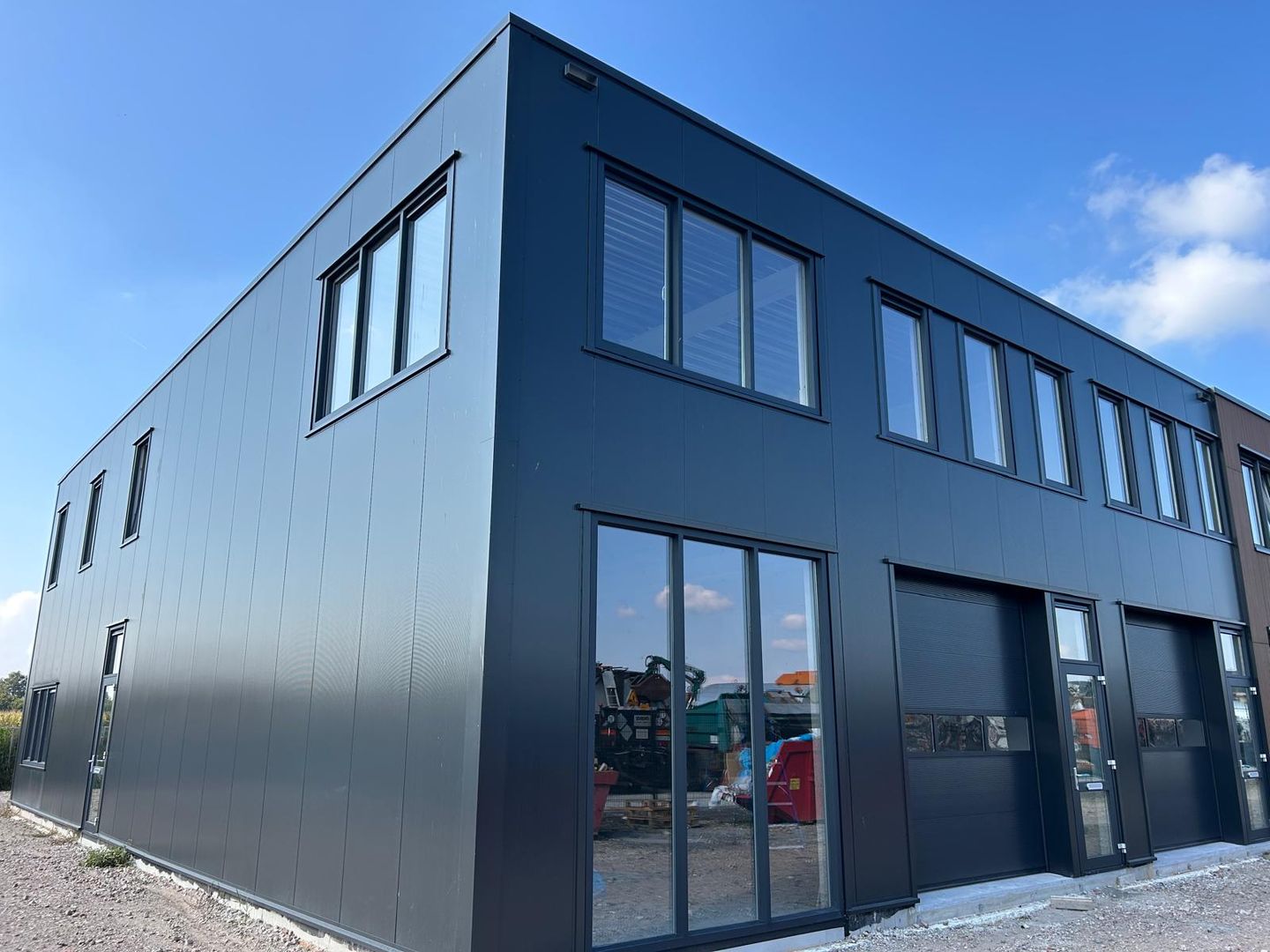 View photo 1 of Produktieweg 5-16