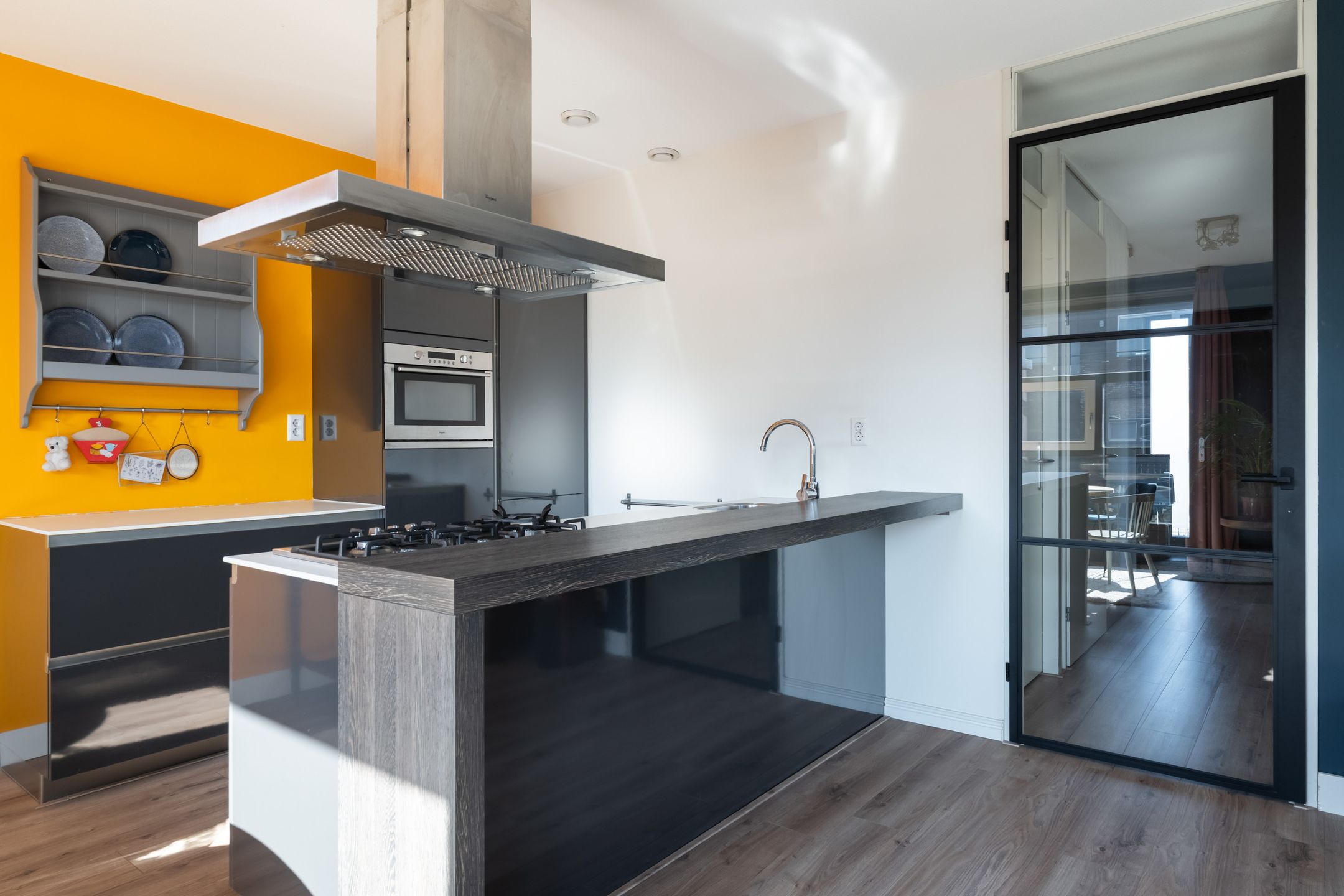 Foto 3 van Van Poeljestraat 33