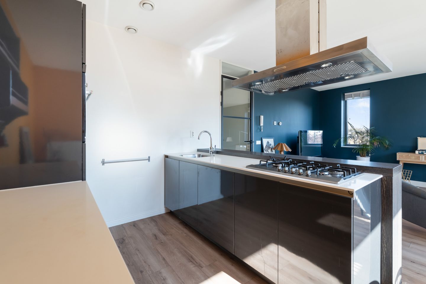 Foto 25 van Van Poeljestraat 33