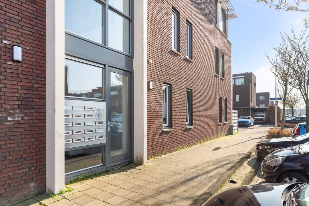 Foto 8 van Van Poeljestraat 33