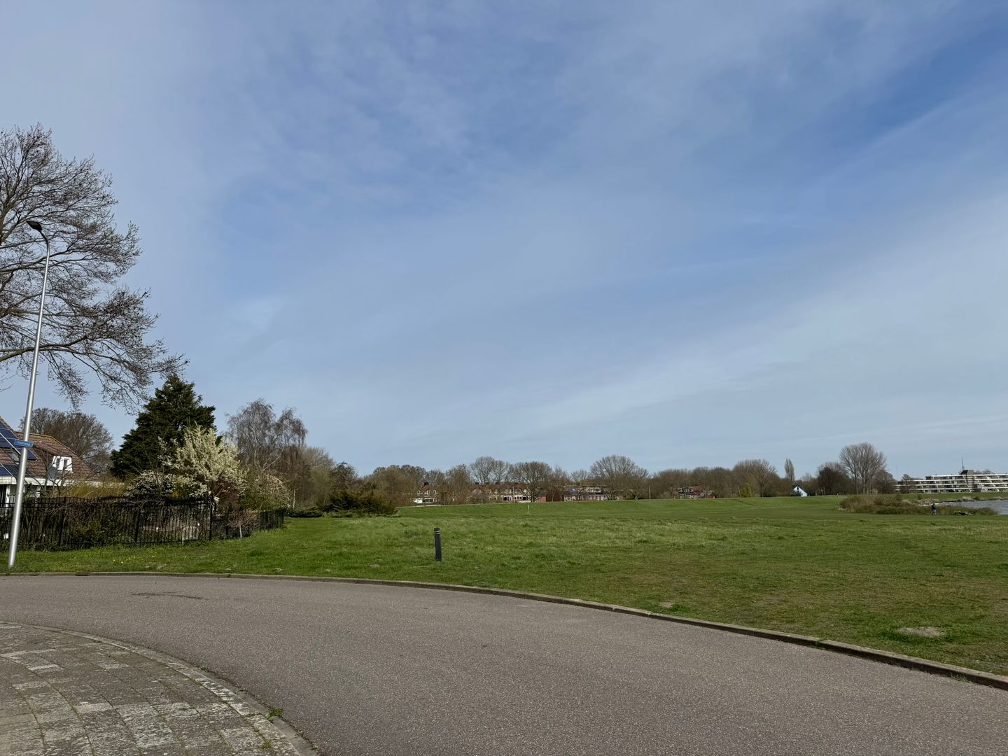 View photo 2 of Veerweg