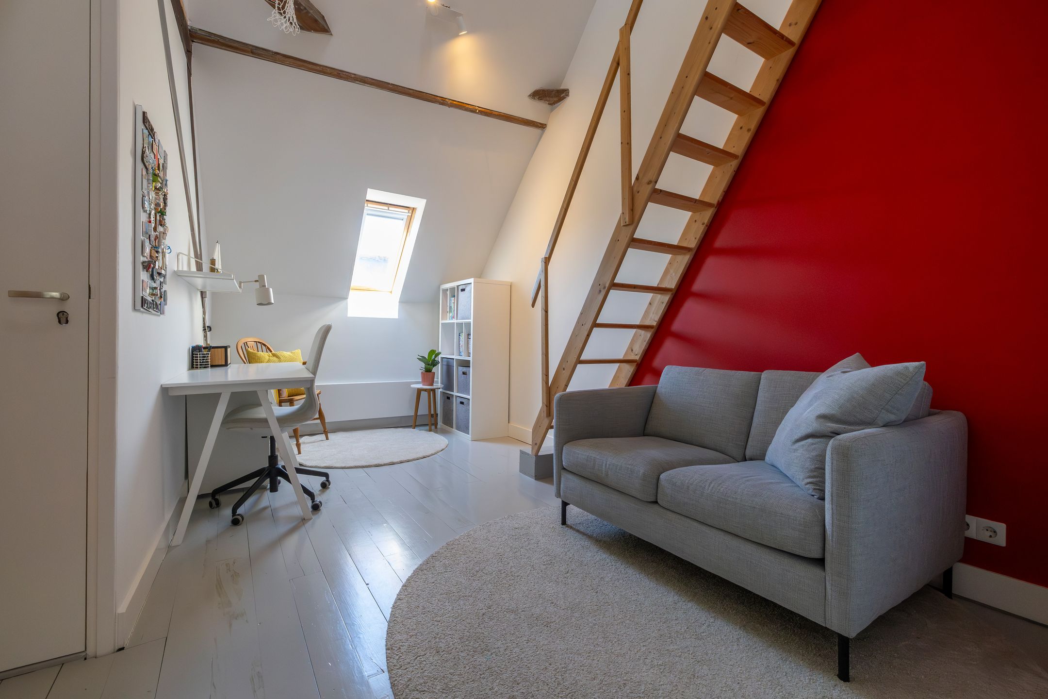 Historic Townhouse Built Against 13th Century City Wall with Wine Cellar and City Garden — 46