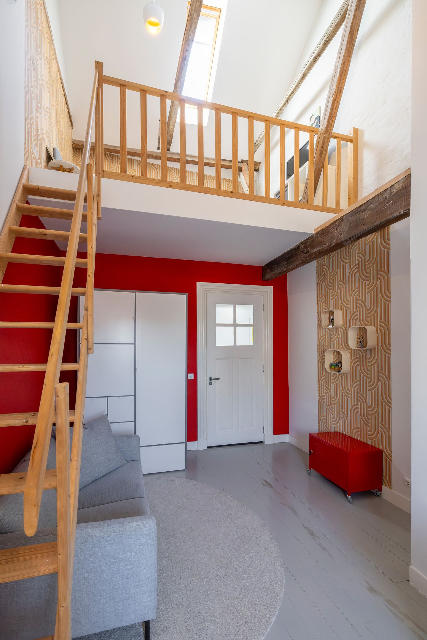Historic Townhouse Built Against 13th Century City Wall with Wine Cellar and City Garden — 47