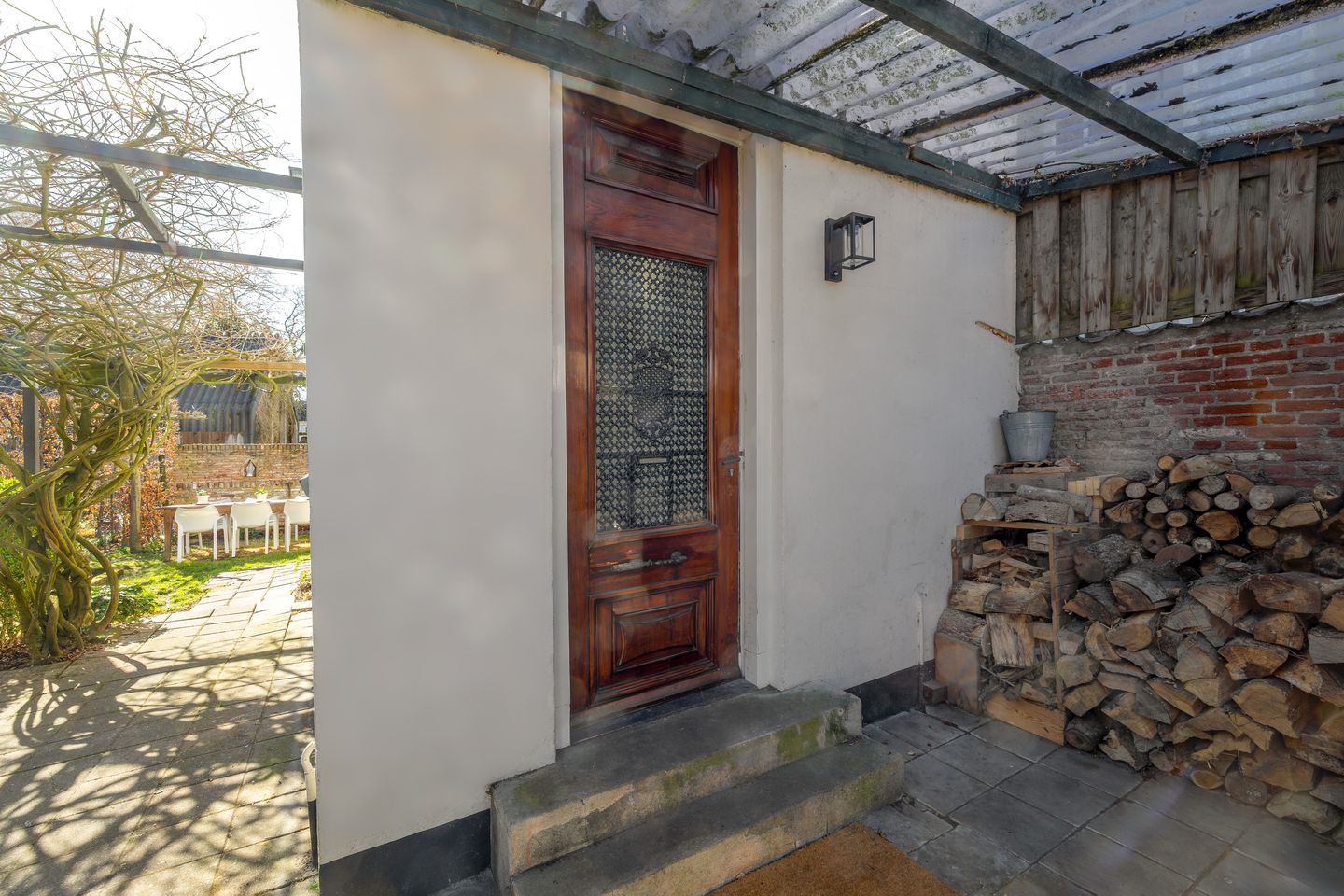 Historic Townhouse Built Against 13th Century City Wall with Wine Cellar and City Garden — 26