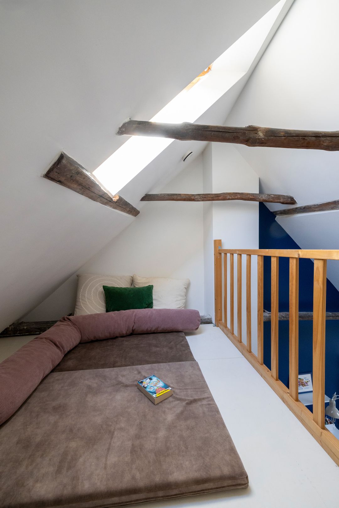 Historic Townhouse Built Against 13th Century City Wall with Wine Cellar and City Garden — 54