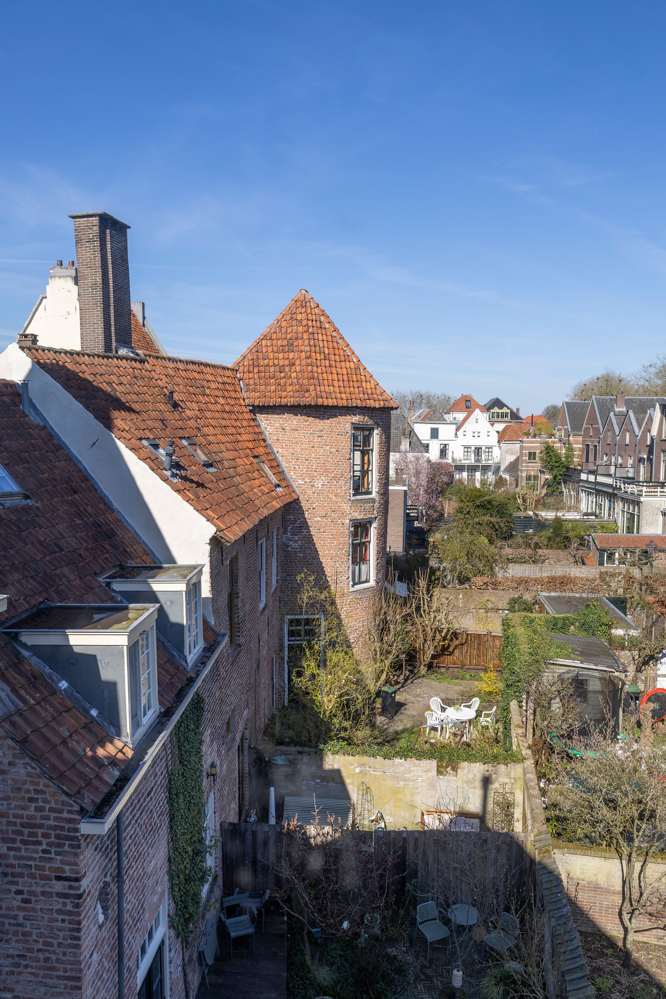Historic Townhouse Built Against 13th Century City Wall with Wine Cellar and City Garden — 52