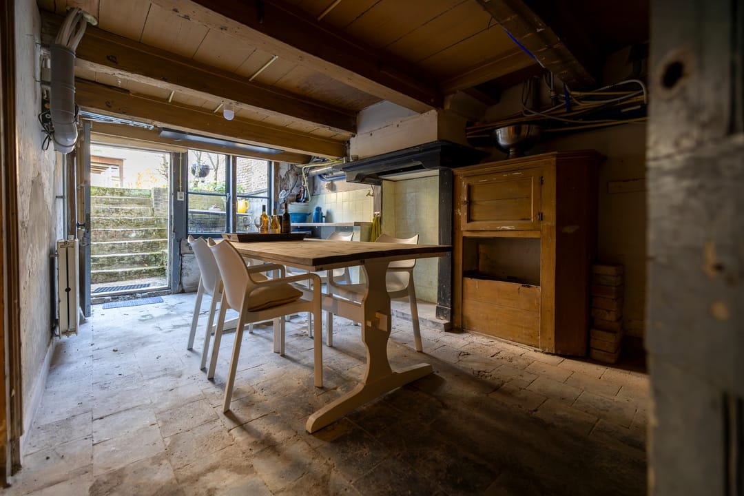 Historic Townhouse Built Against 13th Century City Wall with Wine Cellar and City Garden — 68