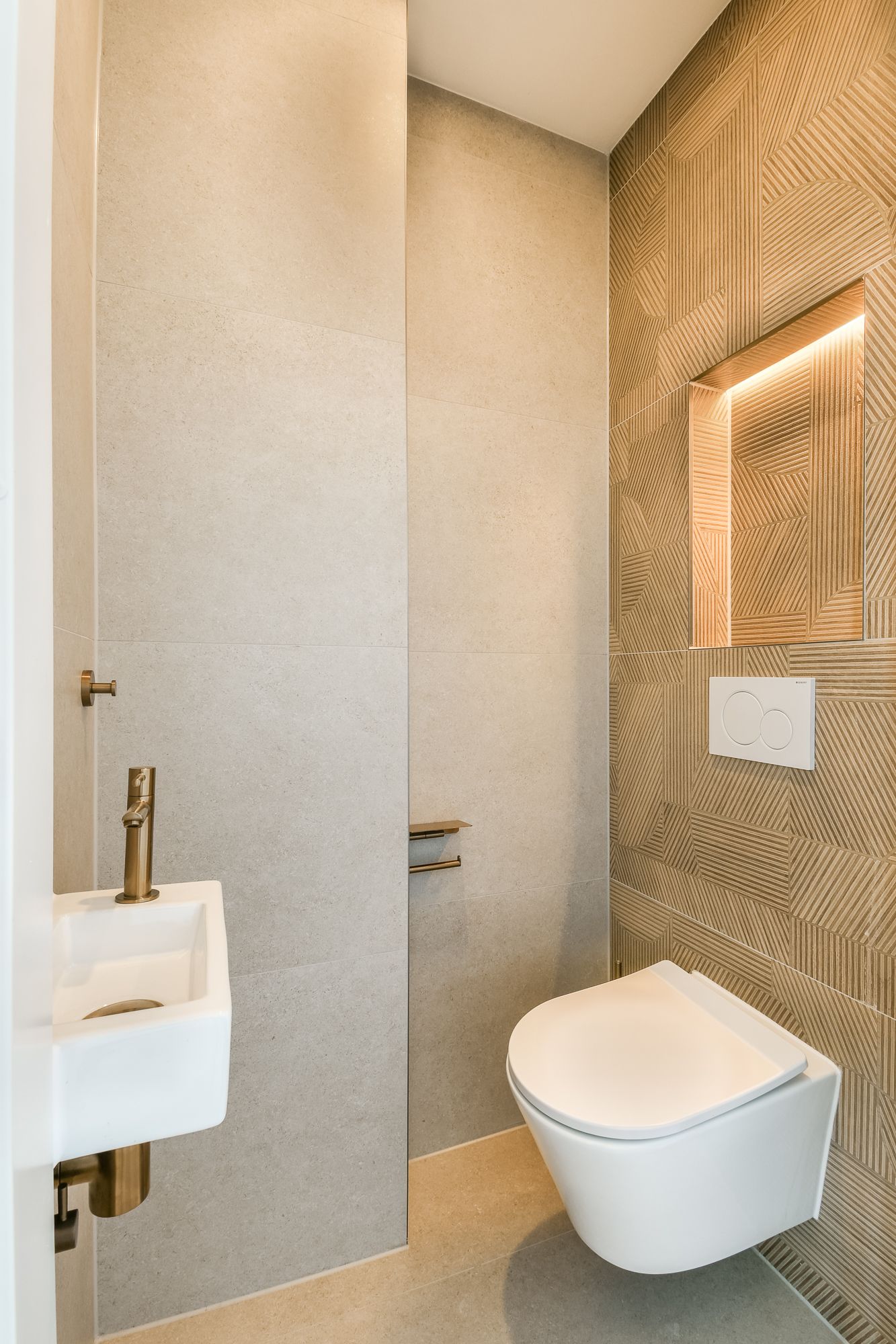 Photo 24 of Broersvest 64-A