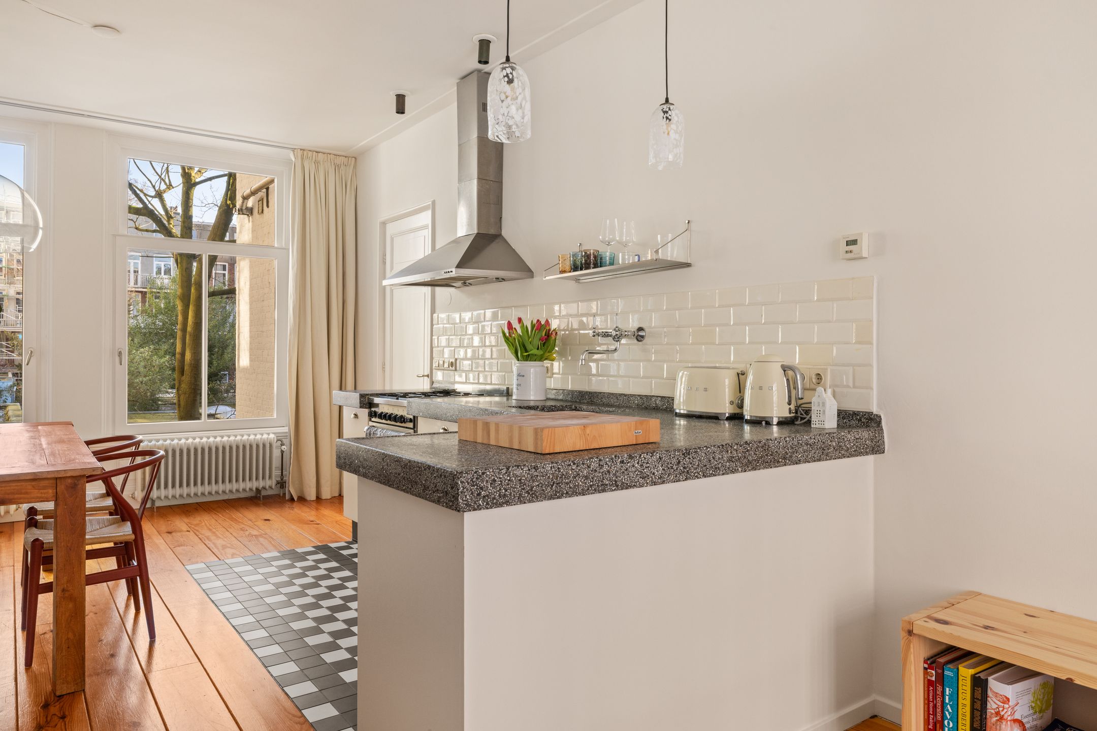 Foto 12 van Alberdingk Thijmstraat 5-1