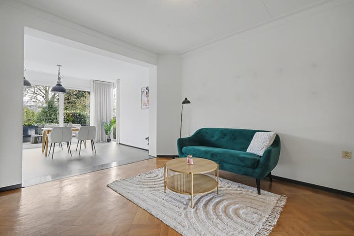 Photo 3 of Benzenraderweg 70