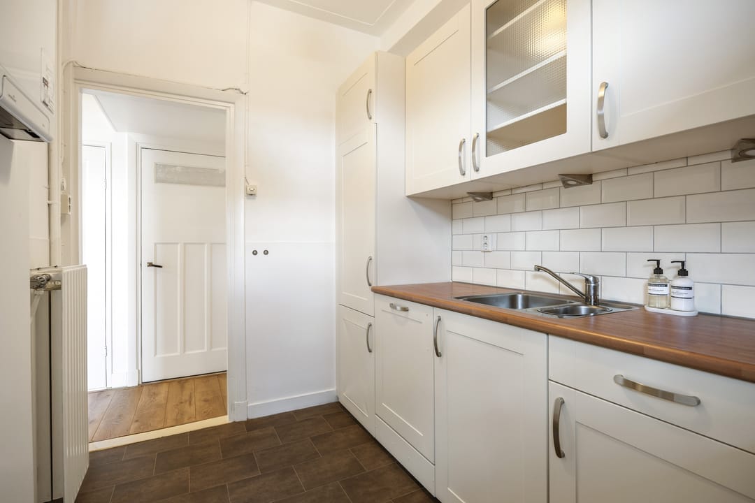 Photo 22 of Amalia van Solmsstraat 9
